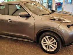 Grau Gebraucht 2015 Nissan Juke Acenta SUV | 9.800 € (Fairer Preis)