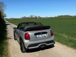 Grau Gebraucht 2022 Mini Cooper S Cabriolet Essential Cabrio | 27.500 € (Fairer Preis)