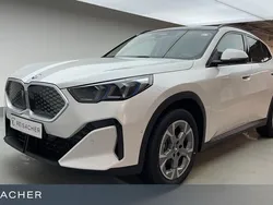 Weiß Neu 2025 BMW iX2 Sport Line SUV | 47.190 € (Fairer Preis)