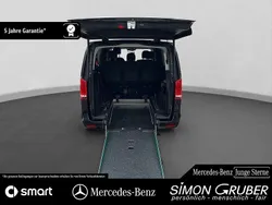 Schwarz Gebraucht 2024 Mercedes EQV300 Van / Kleinbus | 58.900 €