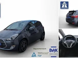 Grau Gebraucht 2017 Hyundai ix20 YES! Van / Kleinbus | 12.750 € (Fairer Preis)