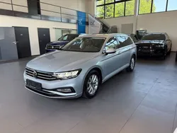 Silber Gebraucht 2023 VW Passat Business Limousine | 24.999 € (Fairer Preis)