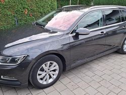Grau Gebraucht 2018 VW Passat Kombi | 15.500 €