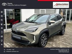 Manganbronze metallic Gebraucht 2021 Toyota Yaris Hybrid Connect Style | 22.490 € (Etwas zu teuer)