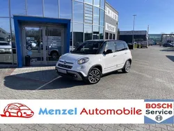 Schwarz Gebraucht 2017 Fiat 500L Cross Van / Kleinbus | 10.900 € (Fairer Preis)