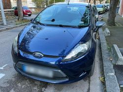 Blau Gebraucht 2011 Ford Fiesta Trend Limousine | 1.950 €
