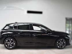 Schwarz metallic Gebraucht 2024 Peugeot 308 Allure | 22.290 €