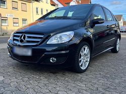 Schwarz Gebraucht 2009 Mercedes 200 Kombi | 5.850 € (Fairer Preis)