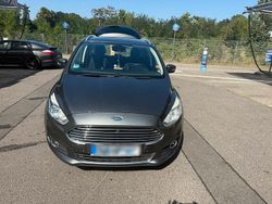 Grau Gebraucht 2017 Ford S-MAX S Van / Kleinbus | 12.500 € (Guter Preis)