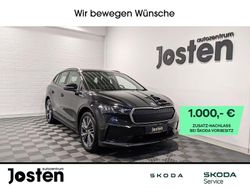 Schwarz (blackmagic perleffekt (schwarz)) Gebraucht 2025 Skoda Enyaq iV Loft SUV | 39.390 €