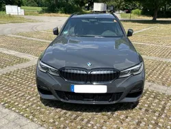 Grau Gebraucht 2021 BMW 320 M Sport Kombi | 35.500 € (Fairer Preis)
