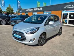 Silber Gebraucht 2015 Hyundai ix20 Trend Van / Kleinbus | 12.990 € (Fairer Preis)