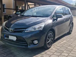 Grau Gebraucht 2013 Toyota Verso Van / Kleinbus | 7.600 € (Guter Preis)
