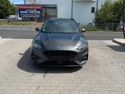 Grau Gebraucht 2020 Ford Focus ST-Line Kombi | 13.600 € (Guter Preis)
