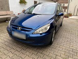 Blau Gebraucht 2003 Peugeot 307 Kombi | 2.199 € (Teuer)