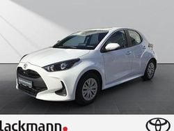 Weiß Gebraucht 2023 Toyota Yaris Comfort Limousine | 13.990 € (Guter Preis)