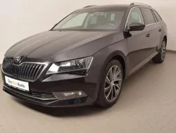 Schwarz metallic Gebraucht 2016 Skoda Superb Style Kombi | 20.870 € (Fairer Preis)