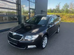 Braun Gebraucht 2012 Skoda Superb Family Kombi | 8.890 € (Fairer Preis)