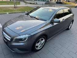 Grau Gebraucht 2015 Mercedes A180 Limousine | 8.800 € (Guter Preis)