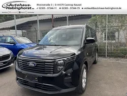 Schwarz Neu 2025 Ford Tourneo Courier Titanium Van / Kleinbus | 25.690 € (Superpreis)