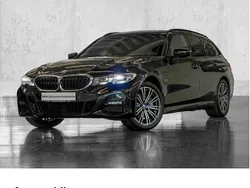 Schwarz Gebraucht 2022 BMW 320e Shadowline Kombi | 28.680 € (Teuer)