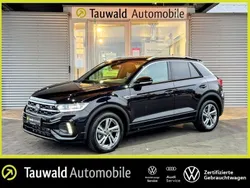 Schwarz (deep black perleffekt) Gebraucht 2024 VW T-Roc R-line SUV | 29.430 € (Guter Preis)