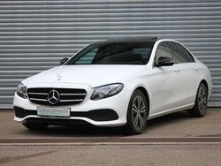 Weiß Gebraucht 2016 Mercedes E220 Night Limousine | 15.770 €