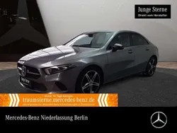 Grau Gebraucht 2021 Mercedes A250 Night Limousine | 30.990 € (Etwas zu teuer)