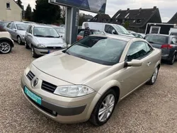 Grau Gebraucht 2004 Renault Mégane Cabriolet Cabrio | 1.999 € (Fairer Preis)