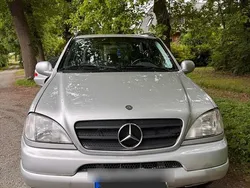 Silber Gebraucht 1999 Mercedes ML320 SUV | 2.250 € (Superpreis)