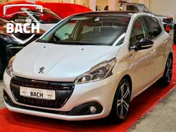 Weiß Gebraucht 2018 Peugeot 208 Allure GT-Line Kleinwagen | 10.799 € (Fairer Preis)