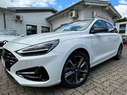 Polar white Gebraucht 2022 Hyundai i30 Edition Kombi | 13.949 € (Etwas zu teuer)