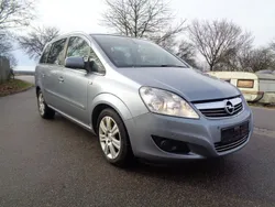 Silber Gebraucht 2011 Opel Zafira Innovation Van / Kleinbus | 3.000 € (Fairer Preis)