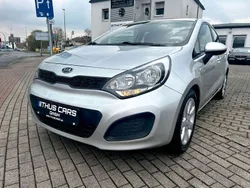 Silber Gebraucht 2013 Kia Rio Edition 7 Kleinwagen | 5.690 € (Fairer Preis)