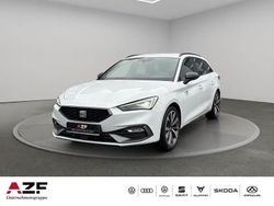 Weiß Gebraucht 2025 Seat Leon Black Edition Limousine | 34.990 € (Teuer)