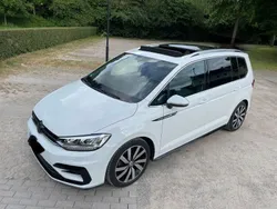 Weiß Gebraucht 2017 VW Touran Highline Van / Kleinbus | 22.900 € (Fairer Preis)