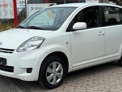 Weiß Gebraucht 2010 Daihatsu Sirion Kleinwagen | 2.799 € (Fairer Preis)