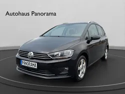 Schwarz Gebraucht 2017 VW Golf Sportsvan Sound Van / Kleinbus | 15.990 € (Guter Preis)