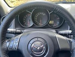 Grau Gebraucht 2005 Mazda 3 Comfort Limousine | 1.950 € (Fairer Preis)