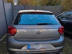 Grau Gebraucht 2019 VW Polo Kleinwagen | 9.500 €