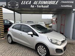 Silber Gebraucht 2014 Kia Rio Edition 7 Limousine | 5.790 € (Fairer Preis)