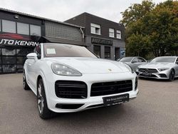 Weiß Gebraucht 2019 Porsche Cayenne Turbo SUV | 81.950 € (Teuer)