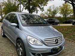 Blau Gebraucht 2006 Mercedes B170 Van / Kleinbus | 3.500 €