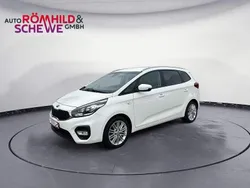 Schneeweiß Gebraucht 2018 Kia Carens Spirit Van / Kleinbus | 16.990 € (Teuer)