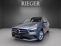 Grau Gebraucht 2020 Mercedes B220 Progressive Van / Kleinbus | 25.900 € (Fairer Preis)