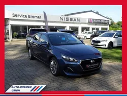 Blau Gebraucht 2018 Hyundai i30 Trend Limousine | 13.990 € (Etwas zu teuer)