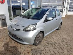 Silver mica metallic Gebraucht 2009 Toyota Aygo Cool Kleinwagen | 1.850 € (Fairer Preis)