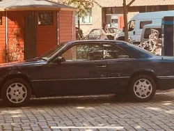 Blau Gebraucht 1994 Mercedes E200 Coupé | 14.500 €
