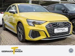 Gelb Gebraucht 2024 Audi S3 Sport Limousine | 42.440 € (Fairer Preis)