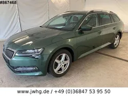 Green metallic Gebraucht 2020 Skoda Superb Style Kombi | 20.990 € (Superpreis)